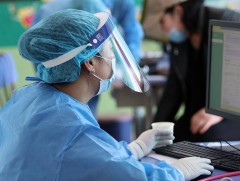 Коронавирусээр өвчлөөд эдгэсэн хүмүүсийг вакцины гуравдугаар тунд хамруулахгүй