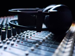 Алив хүний хүчин чармайлт хайрлахаас эхэлдэг юм шүү дээ 