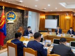 ЗГ: Гашуунсухайт боомт дахь Чингэлэг тээврийн терминалын бүтээн байгуулалтын явцын талаар танилцуу..