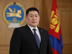 Ерөнхий сайд Л.Оюун-Эрдэнэ шүүх эрх мэдэл, хууль сахиулах байгууллагын алба хаагчдад мэндчилгээ дэ..