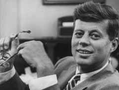 Америкийн хүү Жон Кеннеди