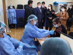 Ерөнхий сайд Л.Оюун-Эрдэнэ иргэдийг вакцины гуравдугаар тунд хамрагдахыг уриаллаа