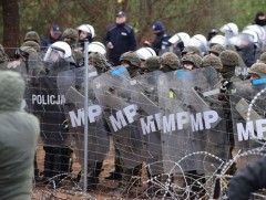 Польшийн эрх баригчид НАТО-д “шаардлага” хүргүүллээ 