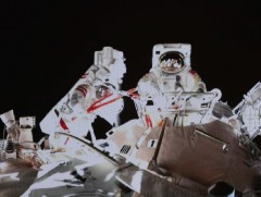 БНХАУ-ын “Шэньжөү-13” багийнхан задгай сансарт ажиллав