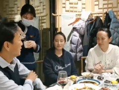 БНХАУ-ын төв хэвлэл сураггүй болсон теннисчний дүрс бичлэгийг нийтэд үзүүлэв 