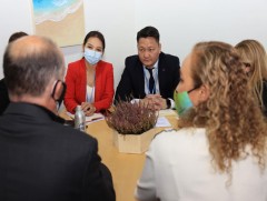 Монгол Улсын Ерөнхийлөгчийн зөвлөхүүд Де Нейче Консерванси байгууллага болон Дэлхийн байгаль хамга..