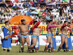 Энэ баасан гарагт бөхийн барилдаантай 