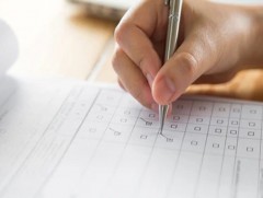 Судалгааны оновчгүй асуулт хүүхдэд буруу зүйл турших сэдэл өгсөн байна