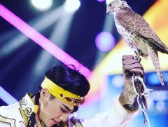 Б.Эрдэнэбаяр Шанхайн олон улсын гоцлол бүжигчдийн тэмцээнээс шилдгийн шилдэг болон тэргүүн байрын ..