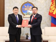 Ерөнхий сайд Л.Оюун-Эрдэнэ Шинэ сэргэлтийн бодлого батлах тухай УИХ-ын тогтоолын төслийг өргөн бар..