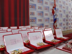 МҮОНРТ-ийн хамт олноо манлайлсан уран бүтээлч, ажилтнуудад Төрийн дээд одон, медаль хүртээлээ