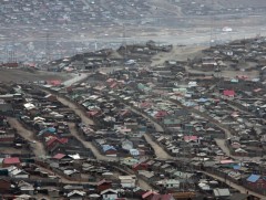 Хотын төвийн төвлөрлийг сааруулахын тулд гэр хороололд орон сууц барина