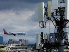 5G сүлжээтэй холбоотойгоор улс орнууд АНУ руу хийх нислэгээ цуцаллаа