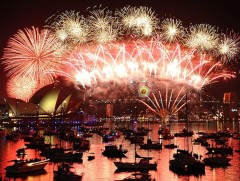 Дэлхийн улс орнууд шинэ жилийн баярыг олон хязгаарлалтын дор угтлаа