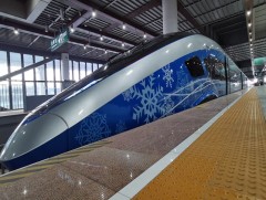 “Чайна Медиа Групп” өндөр хурдны галт тэргэнд дэлхийн анхны 5G шууд дамжуулалтын студи нээлээ 