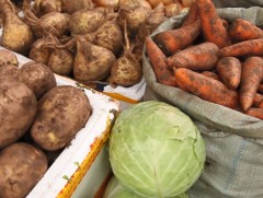 Хүнсний гол нэрийн 16 төрлийн барааны нийлүүлэлтийг тогтвортой байлгана гэв