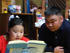 Эцэг, эхчүүд хүүхдэдээ өдөр бүр цаг гаргах хэрэгтэй