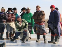 Мөсний шагай харвааны цуваа харваа, мөсний сур харвааны багийн шигшээ тоглолт өнөөдөр болно