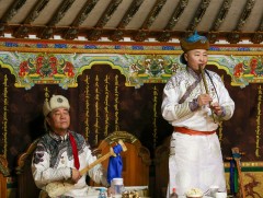 “Алтайн магтаал”, “Наран хөвгүүн хаан” тууль хайллаа