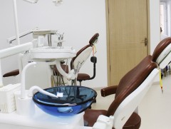 Даатгалд хамрагдсан иргэд улсын эмнэлгээр гурван шүдээ үнэгүй эмчлүүлэх боломжтой