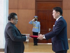 Бүгд Найрамдах Бангладеш Ард Улсаас Монгол Улсад суух Элчин сайд Итгэмжлэх жуух бичгээ өргөн барив