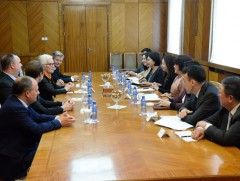 УИХ-ын эмэгтэй гишүүд Шведийн парламентын төлөөлөгчидтэй уулзав