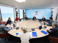 “Долоогийн бүлэг” Украинд үзүүлэх тусламжаа нэмэгдүүлнэ