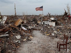 Оклахома зэрэг хэд хэдэн мужид хүчтэй хар салхи дэгдэж байна 