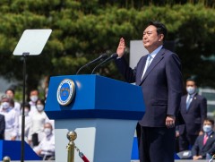 Юн Сок Ёл: БНАСАУ-тай яриа хэлэлцээ хийхэд нээлттэй бодлого барина