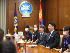 Монгол Улсын Ерөнхийлөгч Ой тогтоолтын дэлхийн аварга болсон тамирчдыг хүлээн авч уулзлаа