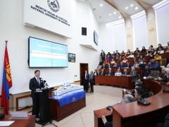 У.Хүрэлсүх: Эх хэлээ эрхэмлэн дээдэлж, цаг үеийнхээ мэдлэг оюуныг шингээн баяжуулж, ирээдүй хойчдо..