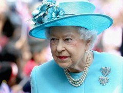 Их Британийн Хатан хаан парламентын нээлтэд оролцохгүй