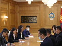 Азийн хөгжлийн банкны уулзалтаар Дарханы замын санхүүжилтийн талаар ярилцлаа