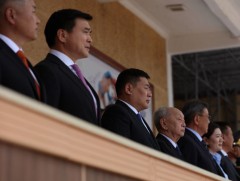 Л.Оюун-Эрдэнэ: Цар тахлын эсрэг тэмцлийн тэргүүн фронтод зүтгэсэн та бүхэн бол энх цагийн эгэл баа..