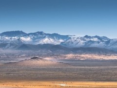 Хөгнө Хаан хөх уулаар аялахуй...