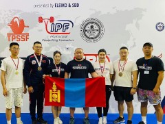 Монголын пауэрлифтингийн зургаан тамирчин ДАШТ-ээс нийт 11 медаль хүртлээ