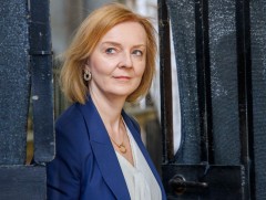 Лиз Трасс: Шаардлагатай нөхцөлд цөмийн зэвсэг хэрэглэхэд бэлэн 