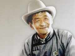 Утга уянгын нэгэн дууч...