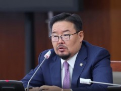 Г.Занданшатар: Халамж нь хавтгайрсан улс орон хөгждөггүй 