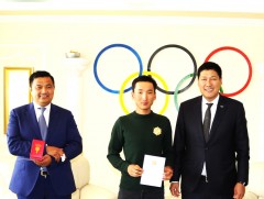 С.Жамбалжамц тэргүүтэй дугуйчдыг “Олимпын алдар” одонгоор шагналаа