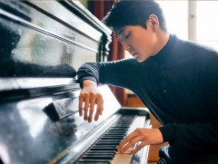 Солонгосын төгөлдөр хуурч Чой Сон Жин-ий  амьдрал уран бүтээлээс...