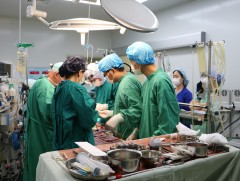 Улсын гуравдугаар төв эмнэлэг зүрхний хавхлаг нөхөн сэргээн мэс заслын шинэ технологи нутагшуулж б..