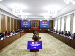 УИХ-ын дарга Г.Занданшатар, Канад Улсын Парламентын Сенатын танхимын дарга Жорж Ж.Фюри нар албан ё..