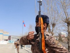 “Цэргийн алба хаагчийн эрх зүйн лавлах” аппликейшнд “Монгол Улсын цэргийн нийтлэг дүрмүүд” оржээ