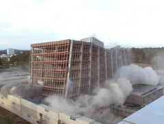 НАСА-ын сансрын нислэгийн төвийн түүхэн барилгыг нураажээ