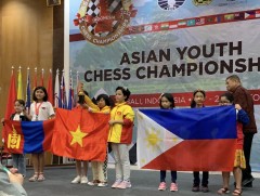 Өсвөрийн шатарчид ААШТ-ээс мөнгөн цом хүртлээ