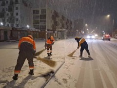 Б.Мөнхцэцэг: Хот тохижилтын 400 гаруй ажилчин ажиллаж, халтиргаа гулгаанаас сэргийлэх арга хэмжээ ..