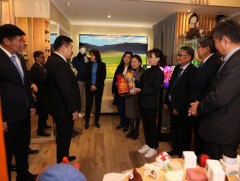 Ерөнхий сайд Л.Оюун-Эрдэнэ Европ дахь Монголын мэдээлэл, худалдааг дэмжих төвийн үйл ажиллагаатай ..