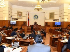 УИХ: 2024-2025 оны төсвийн төсөөллийн тухай хуульд өөрчлөлт оруулах тухай хуулийн төслийг хэлэлцэв