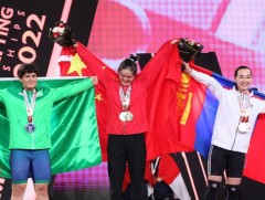 Г.Ануужин хүндийн өргөлтийн ААШТ-ээс хос хүрэл медаль хүртлээ